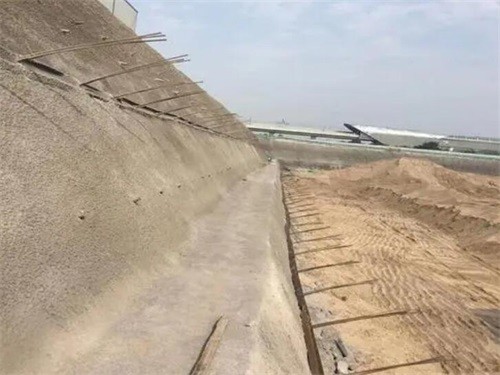 太湖河道边坡加固
